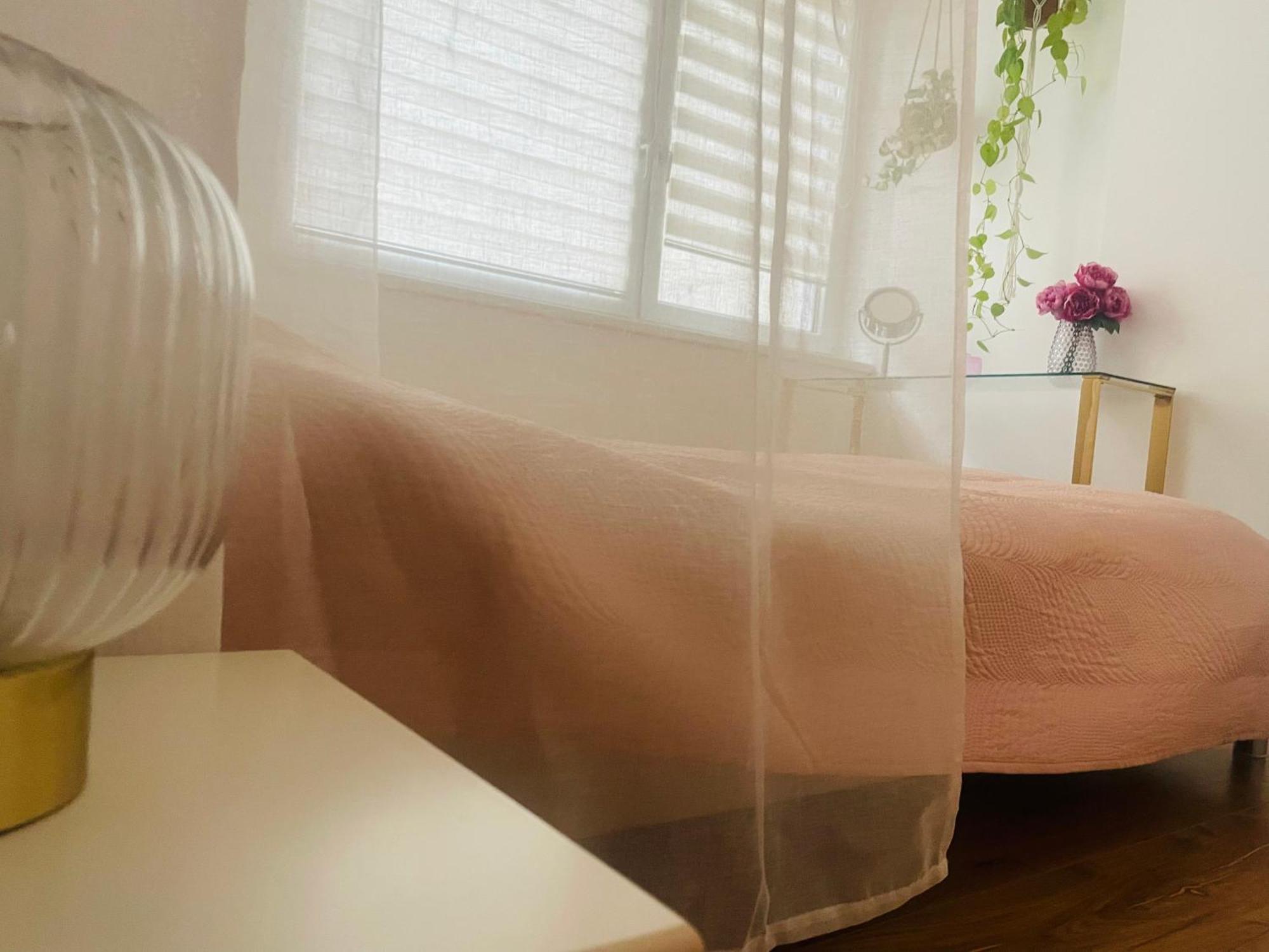 70M2 Romantic Living In The Old Town With Garden Bratislava Eksteriør bilde